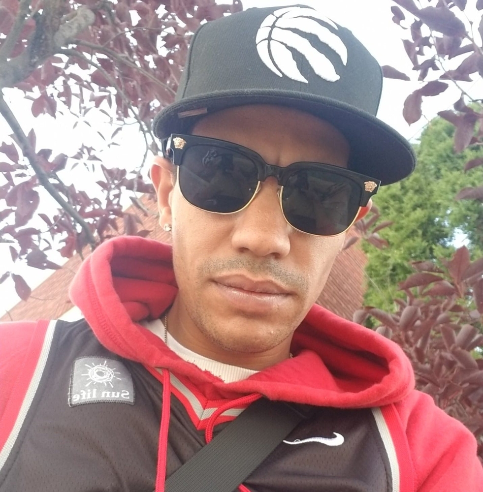 Meet your Posher, Stephane